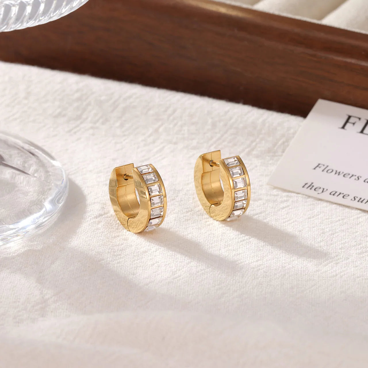 Image of CLASSIC ÉCLAT HOOPS